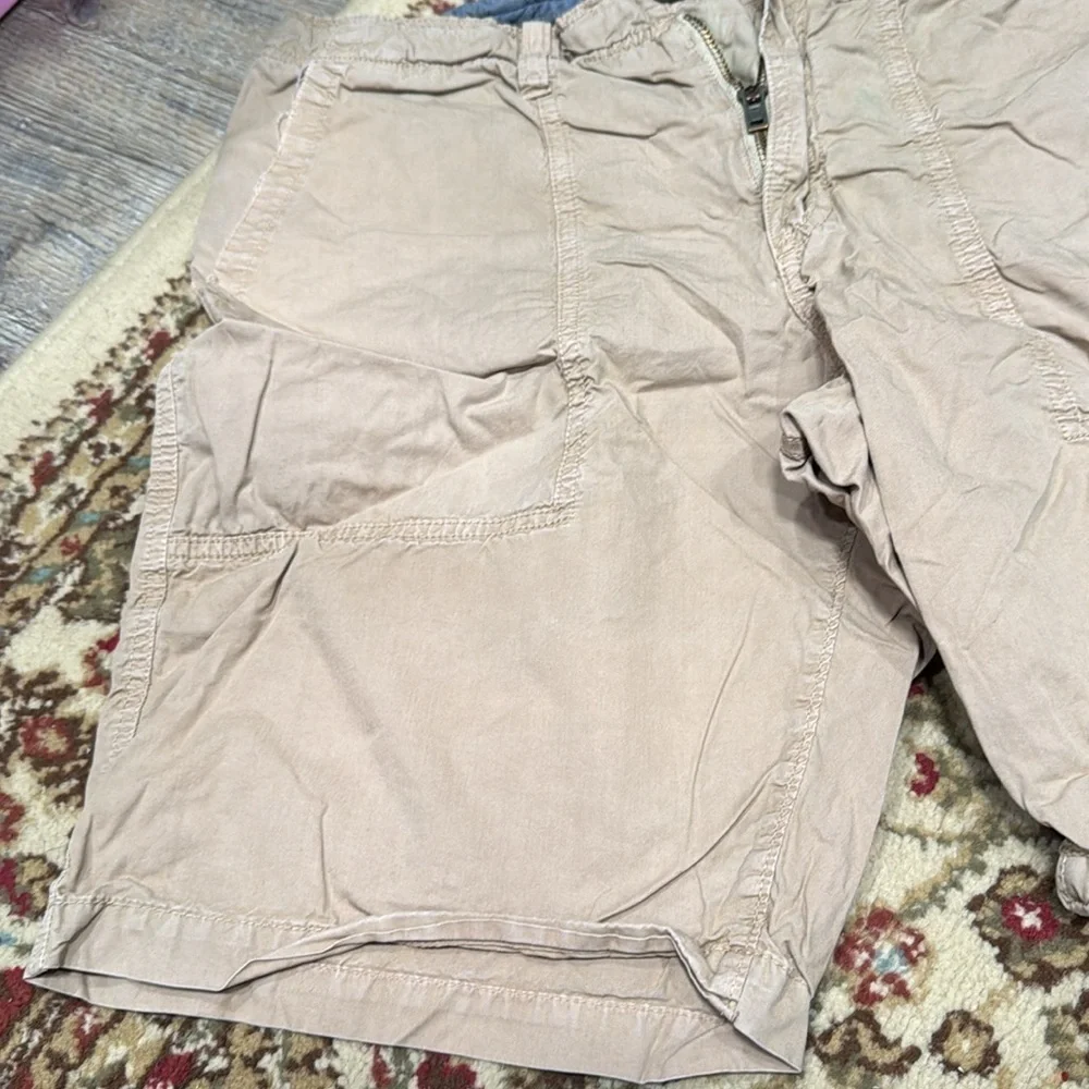 Banana Republic short for men
